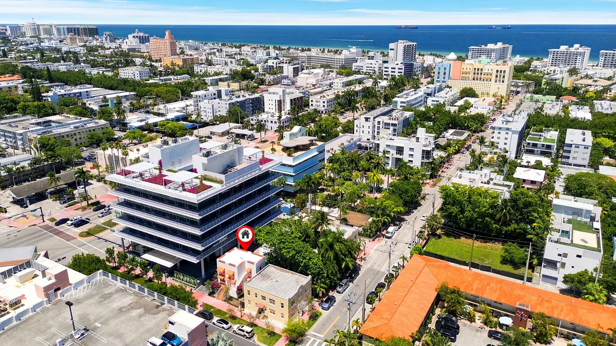 16_aerial view (3) at 927 4th Street, Miami Beach