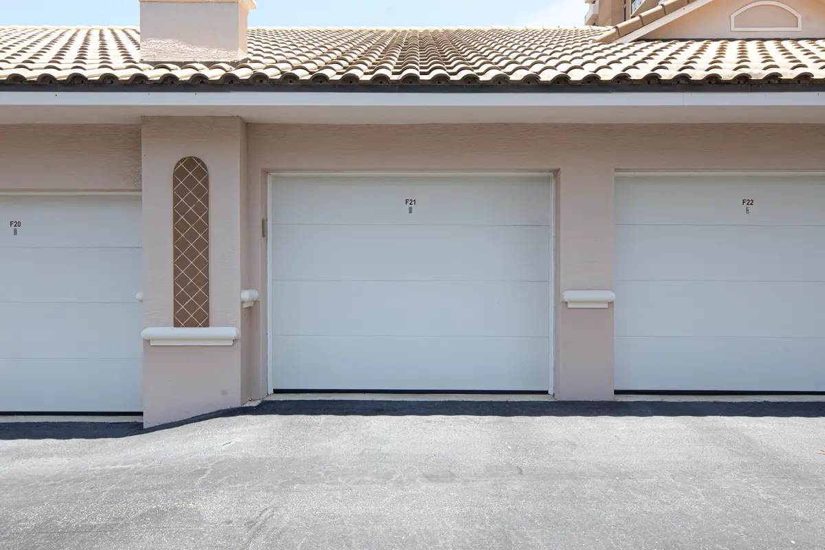 Garage at 4160 N Highway A1a 207a, Hutchinson Island