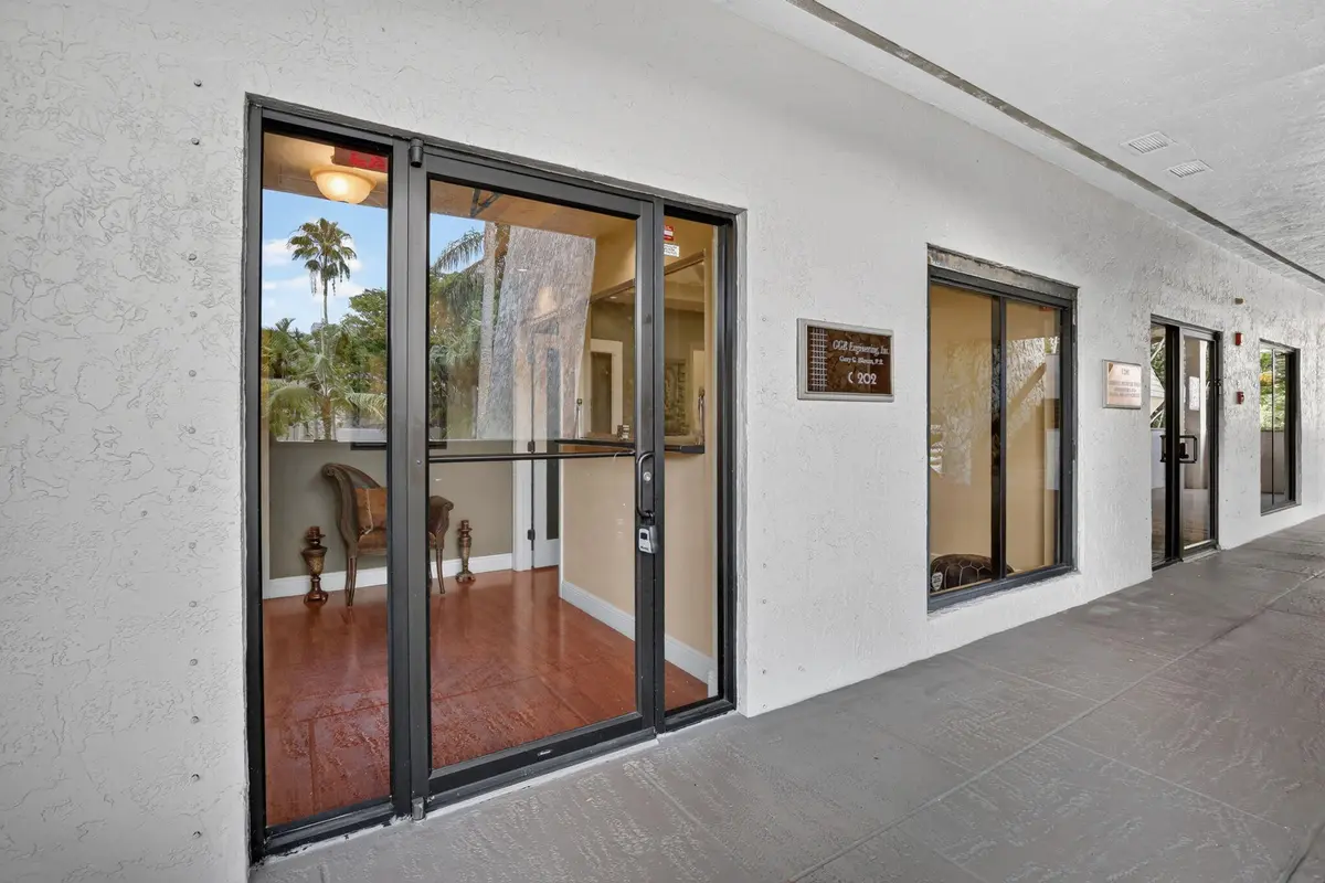 Front Entrance at 2699 Stirling Road C202, Hollywood