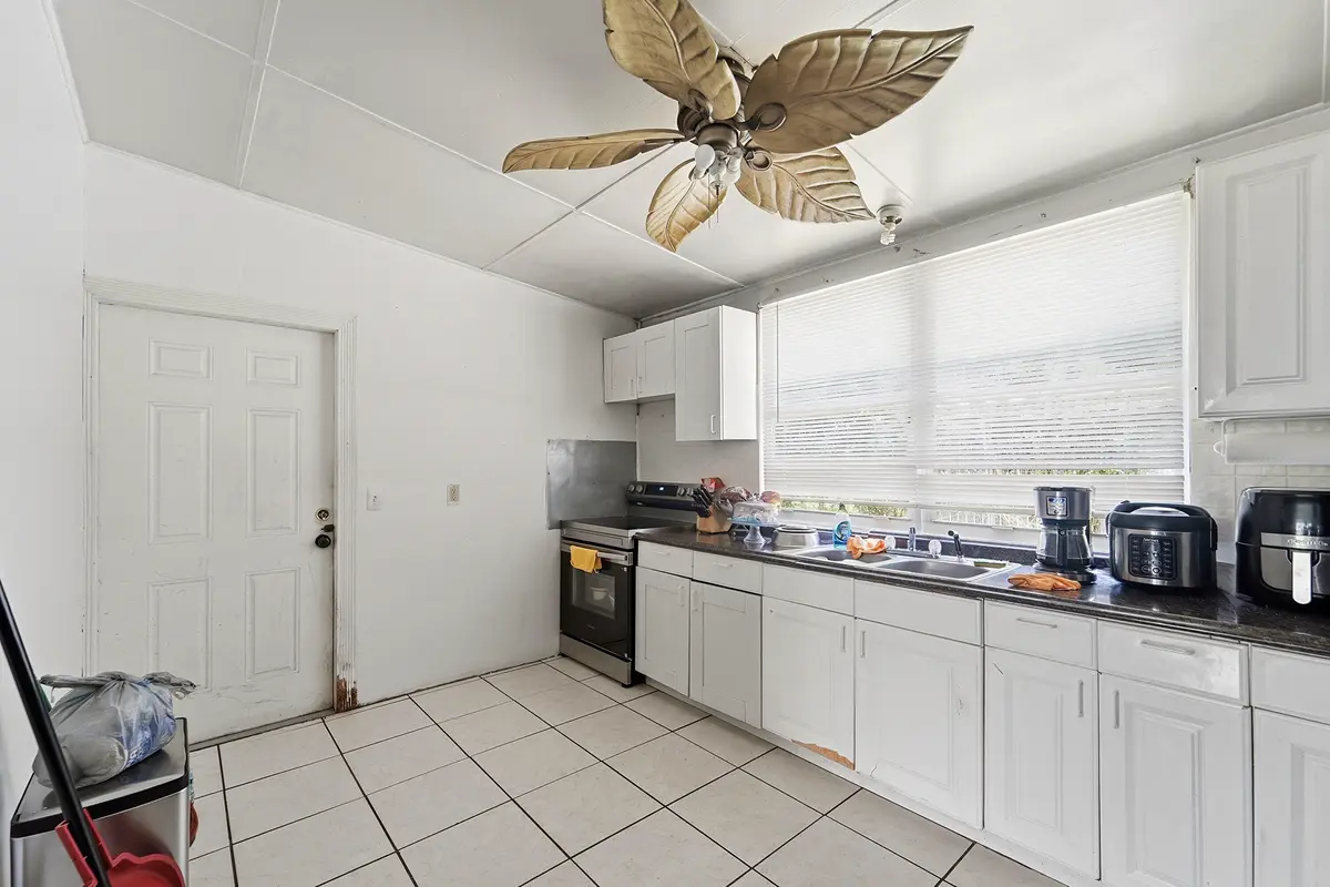 05_kitchen at 4440 NE 14th Avenue, Pompano Beach