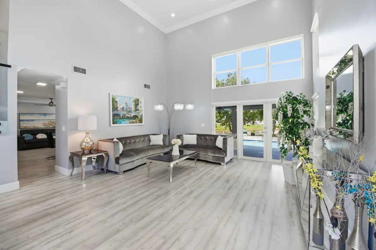 3-web-or-mls-BEC05373 at 14040 Richwood Place, Davie