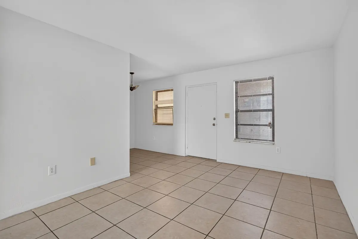 24-web-or-mls-2141-1084 at 2141 NE 42nd Street 112, Lighthouse Point