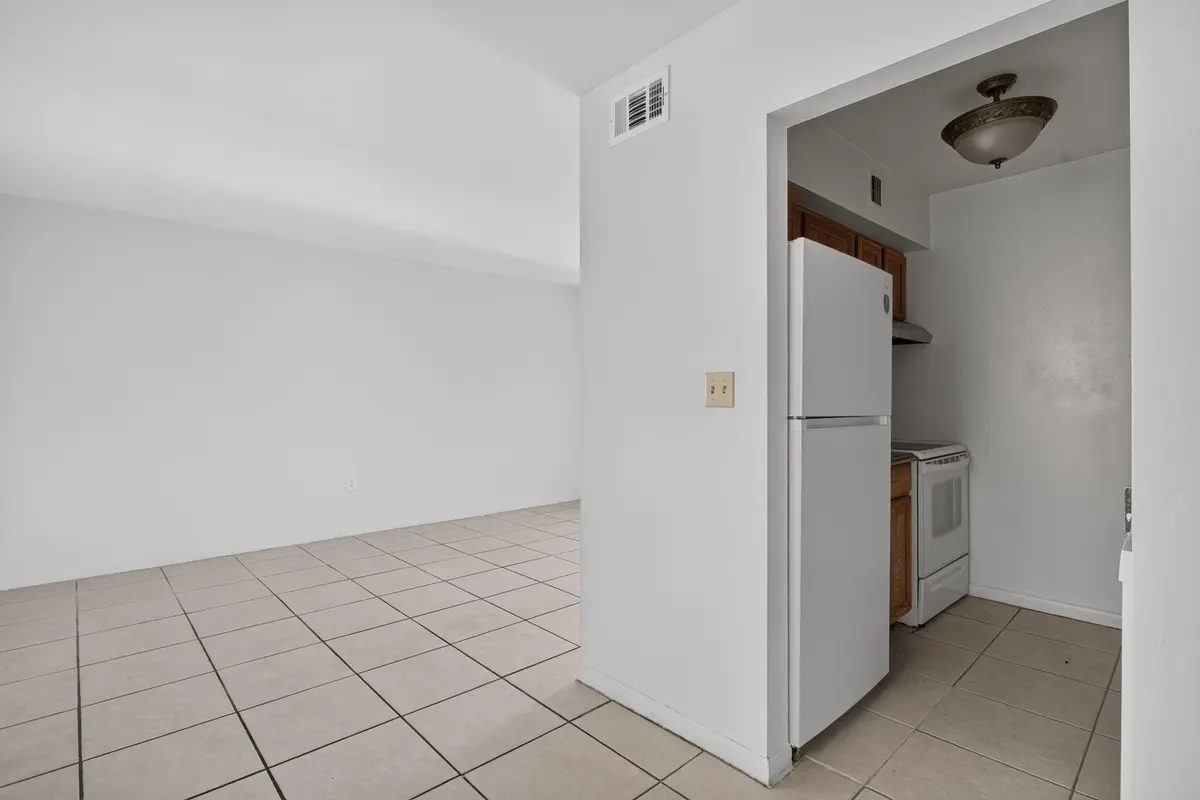 26-web-or-mls-2141-1093 at 2141 NE 42nd Street 112, Lighthouse Point