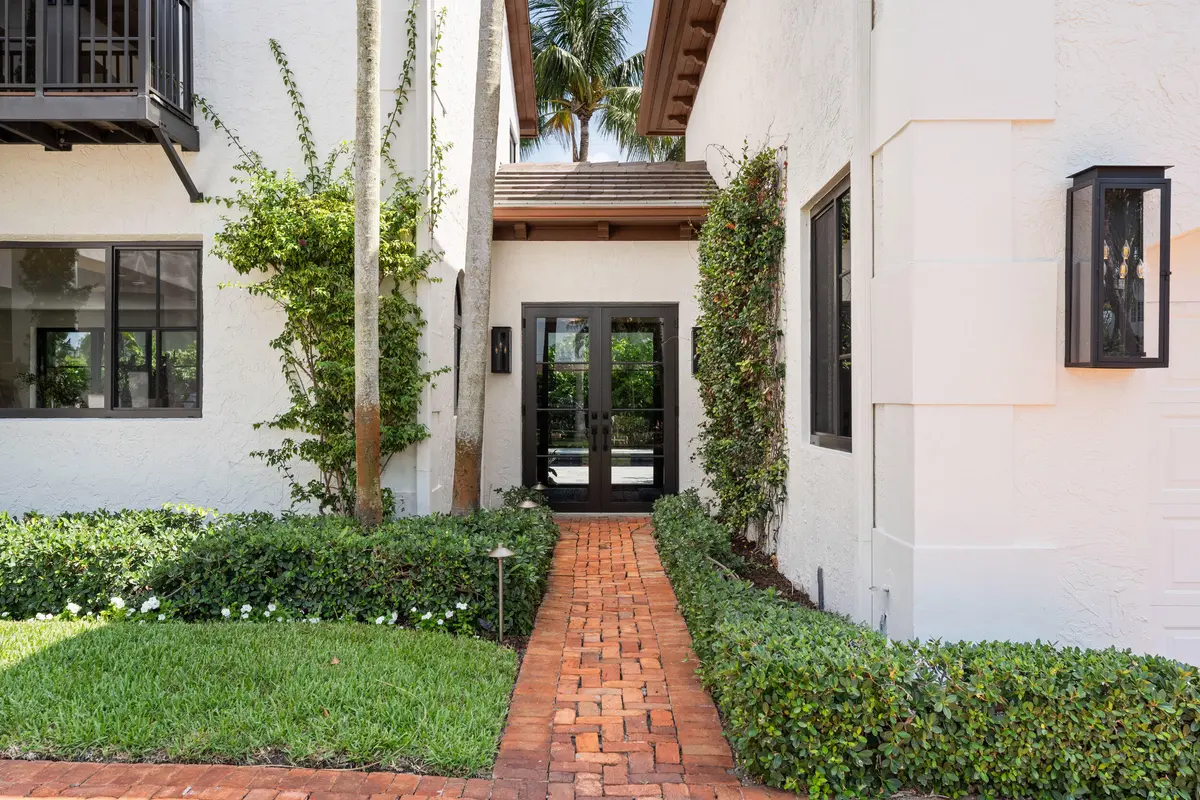 8_smg09177 at 257 E Lakewood Road, West Palm Beach