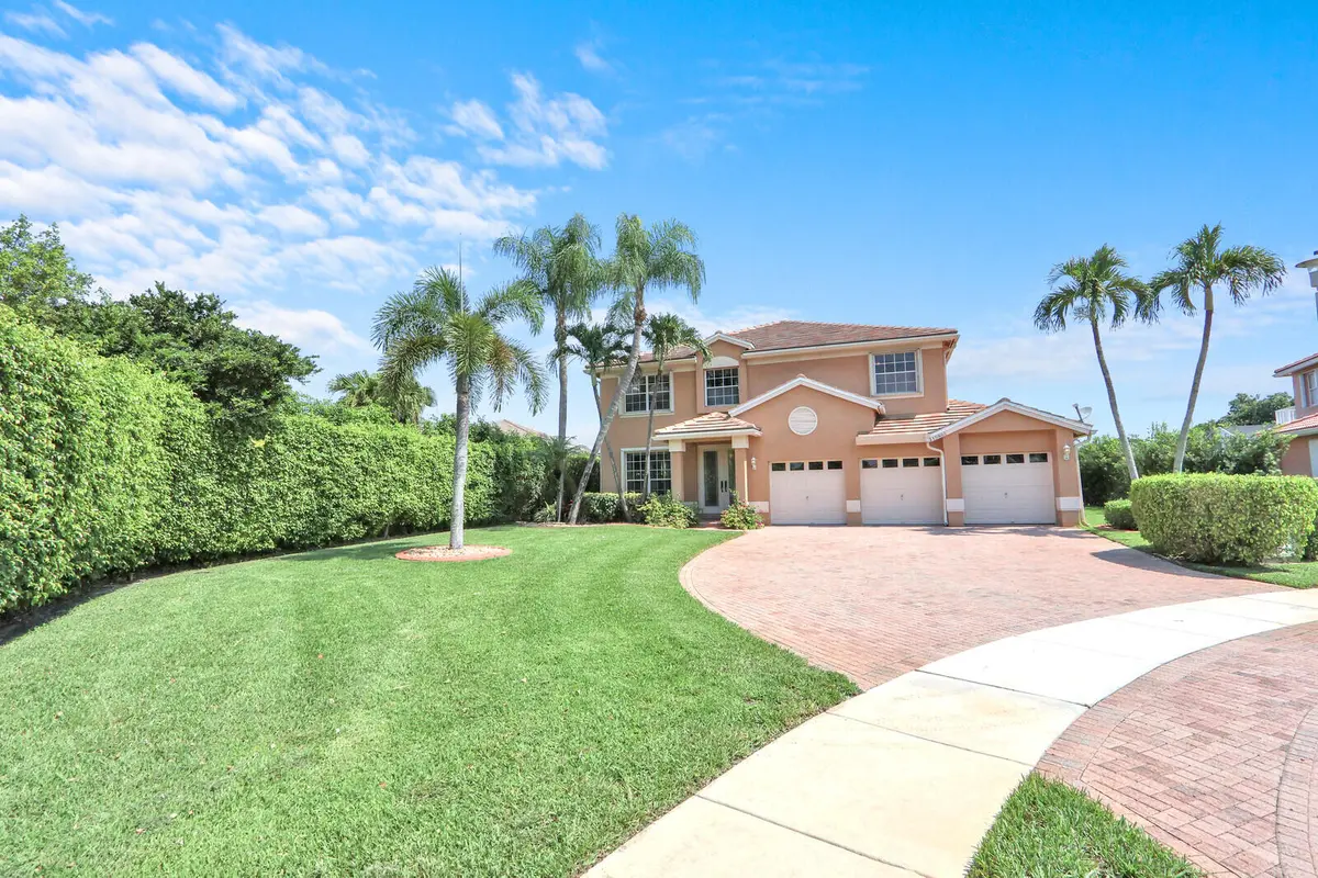 Front at 15861 Lisbon Court, Wellington