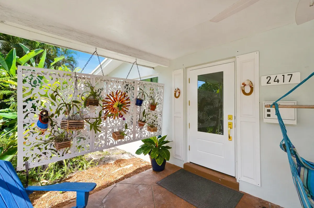 03_entry at 2417 NW 7th Avenue, Wilton Manors