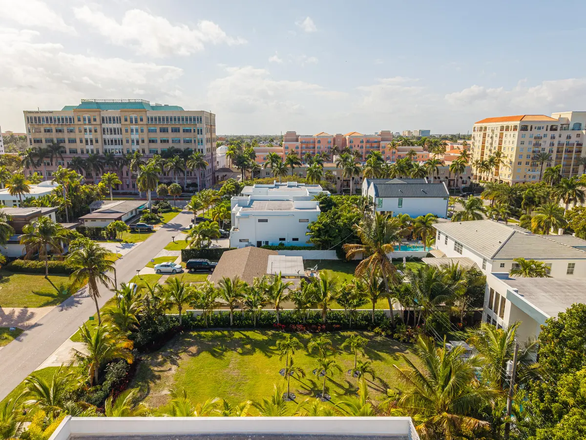 Lot-4 at 255 NE 3rd Street, Boca Raton