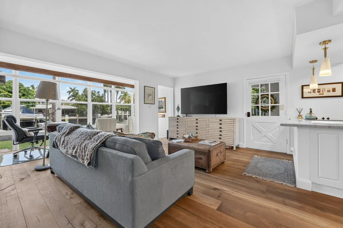 14-web-or-mls-DSC07973 at 40 Isle Of Venice Drive 3, Fort Lauderdale