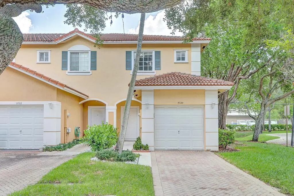 4P2A7016-1037 at 5720 Tuscany Way, Tamarac