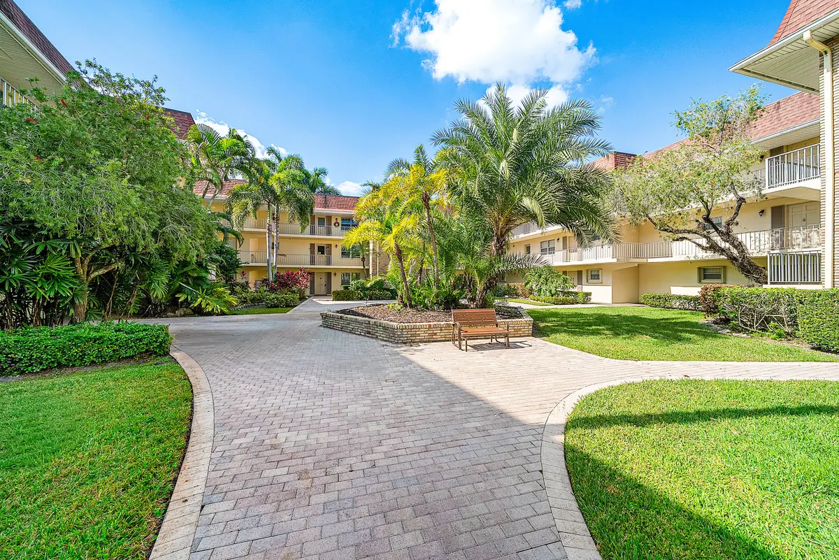 002-5540TamberlaneCircle-221-PalmBeachGa at 5540 Tamberlane Circle 221, Palm Beach Gardens