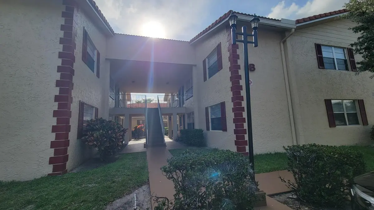 HV2 at 3766 N University Drive M-8, Coral Springs