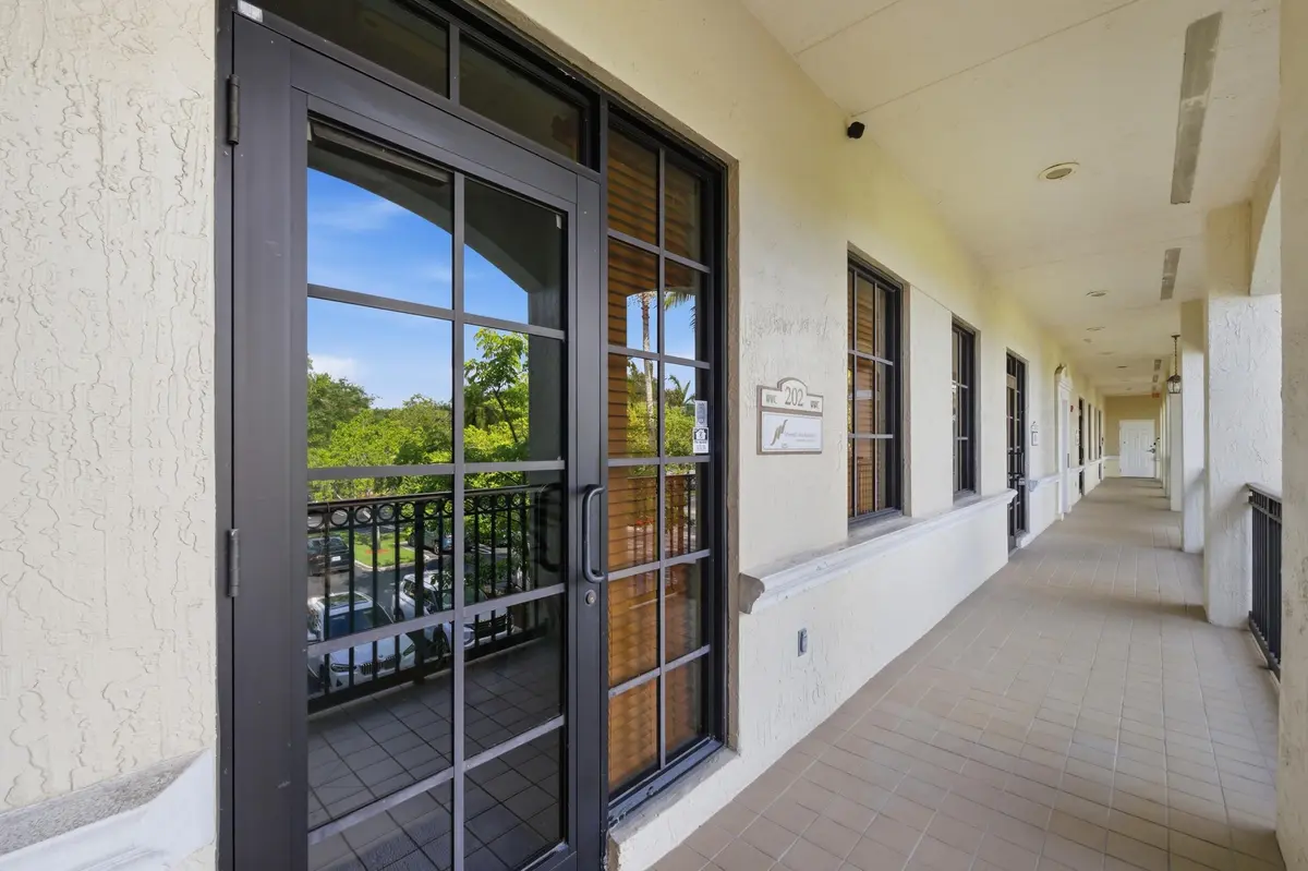 _d4s2253 at 7301 Wiles Road 202, Coral Springs