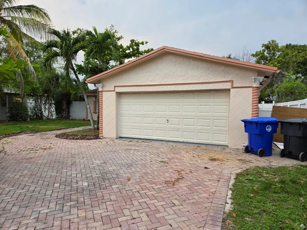 7601 Kimberly Boulevard, North Lauderdale, FL – photo 5