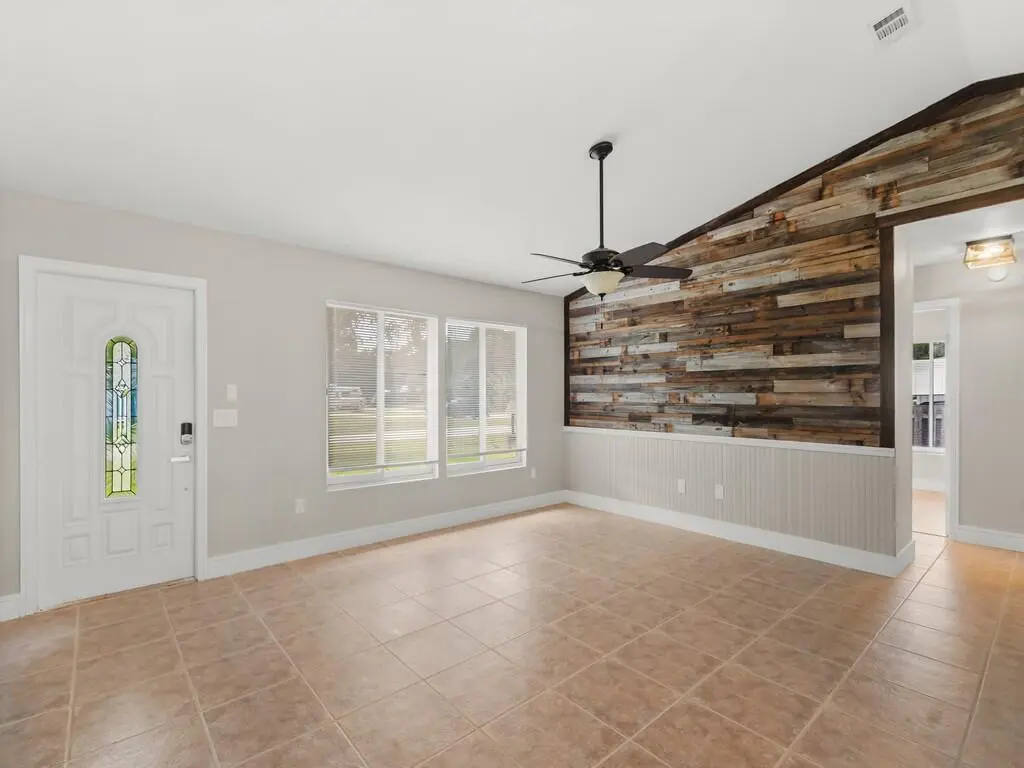 Image00024 at 5612 Deleon Avenue, Fort Pierce