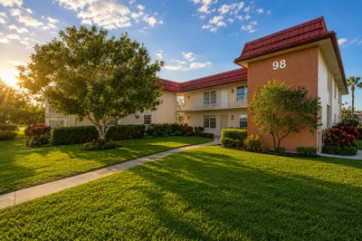 98 Spring Lake Drive 103, Vero Beach – Condominium for rent