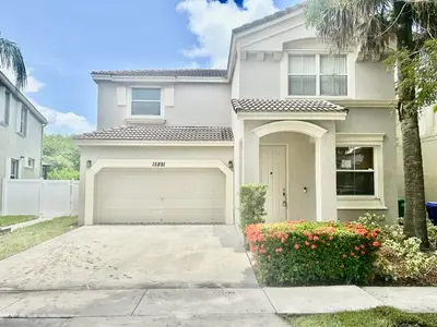 15891 SW 48th Manor, Miramar – sold