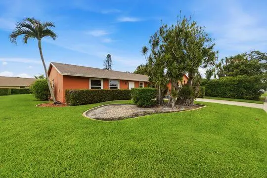 Front View at 397 La Mancha Avenue, Royal Palm Beach
