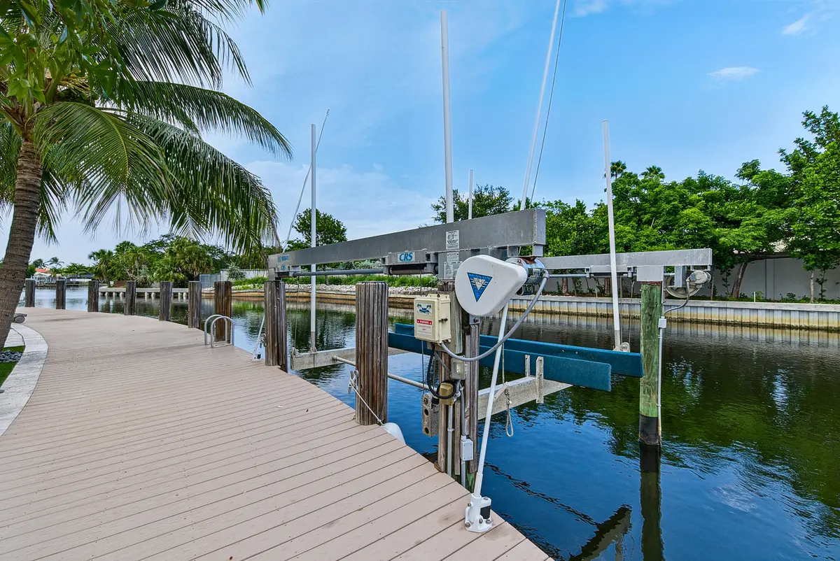 tuchow-13 at 2056 NE 21st Court, Wilton Manors
