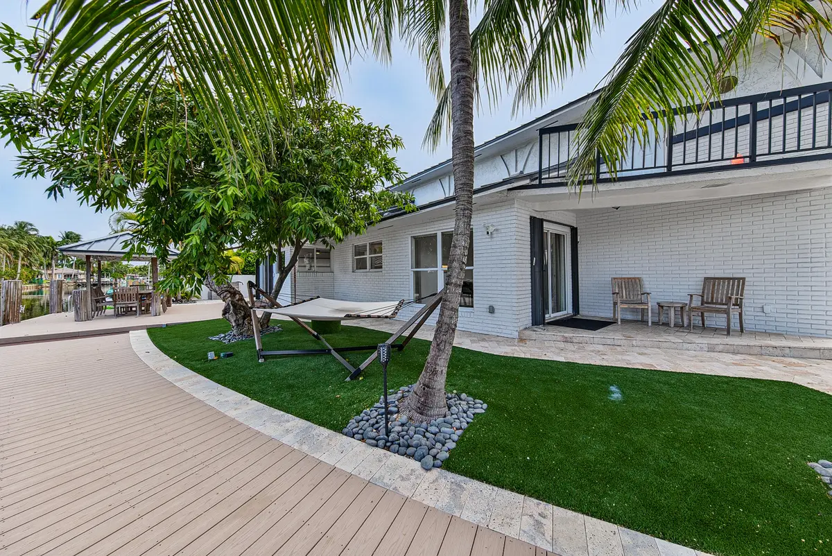 tuchow-14 at 2056 NE 21st Court, Wilton Manors