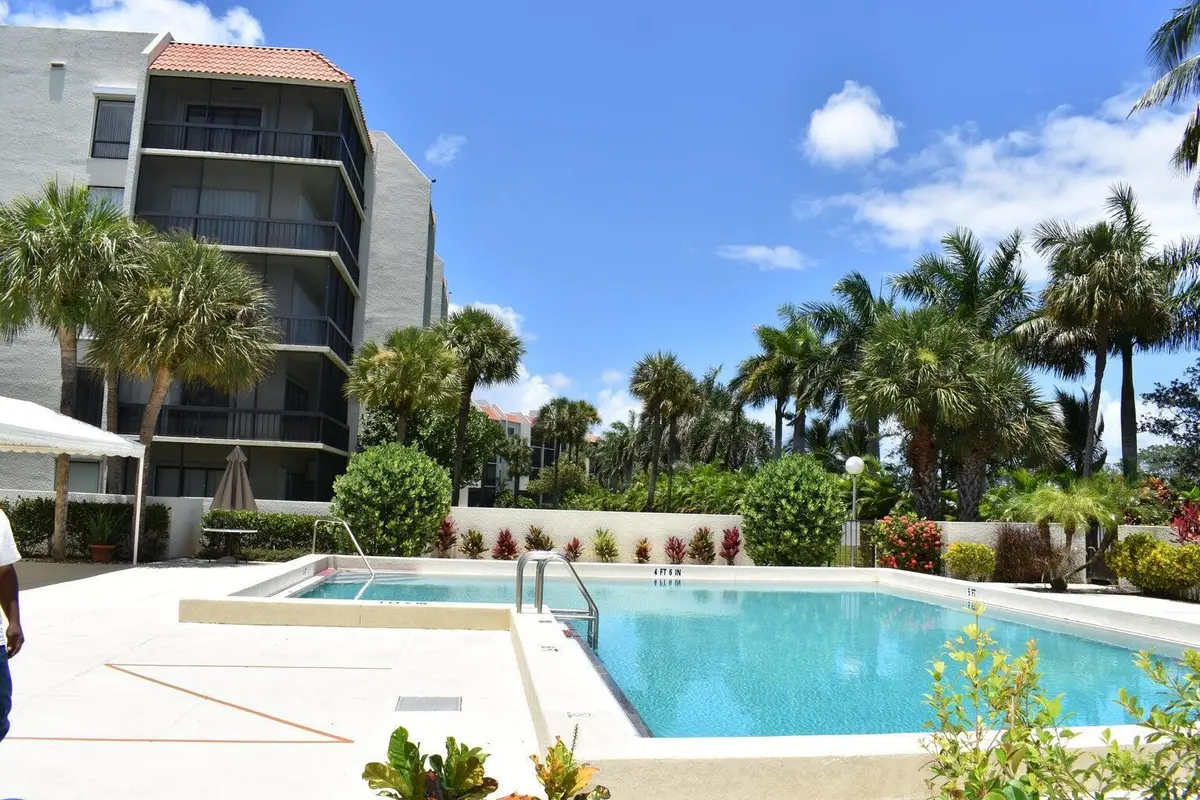 LOP 1 at 3000 Presidential Way 503, West Palm Beach