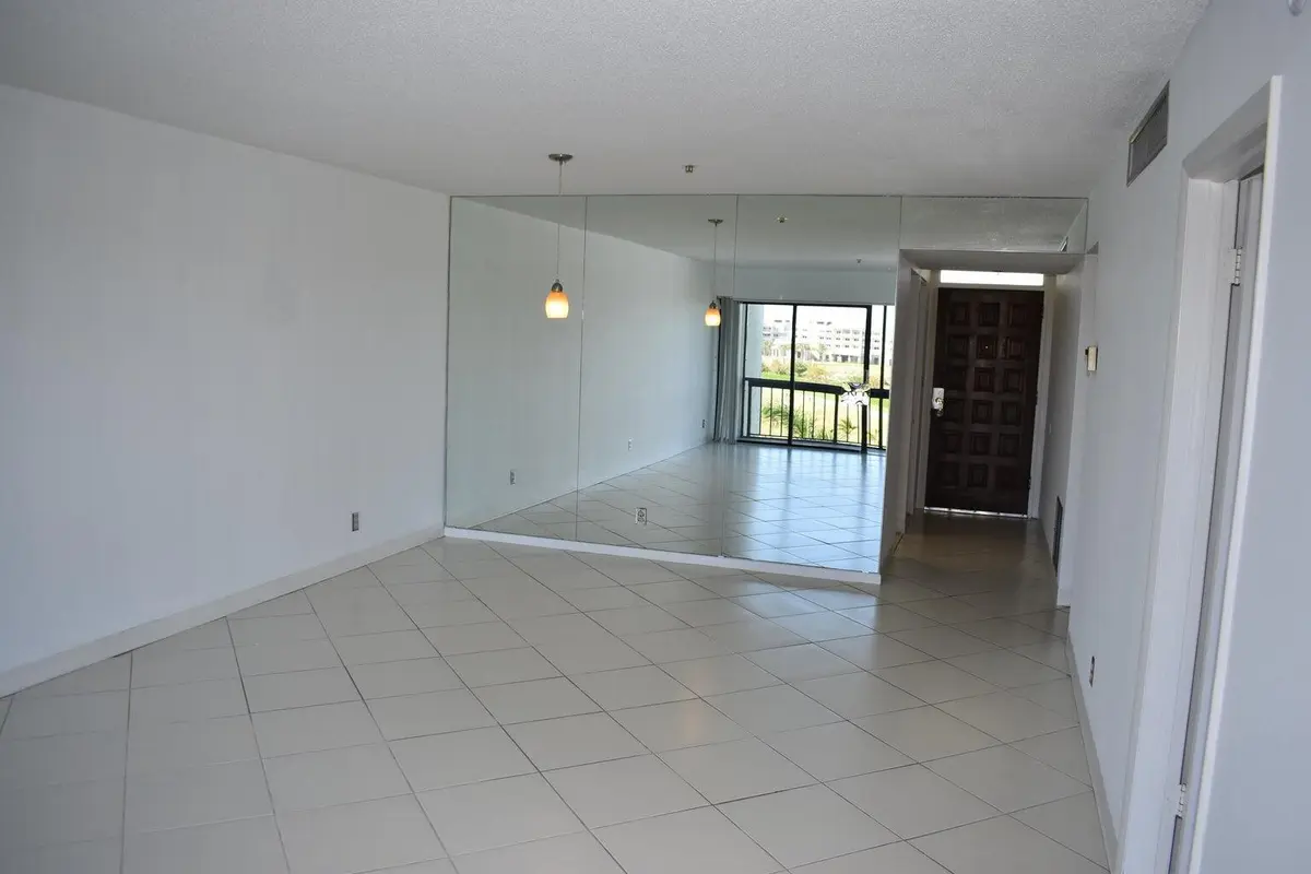 LOP 3 at 3000 Presidential Way 503, West Palm Beach
