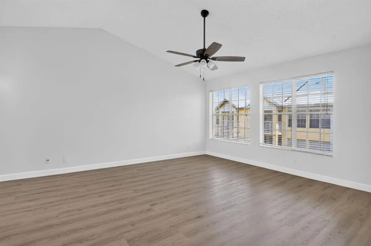 living at 6323 La Costa Drive M, Boca Raton