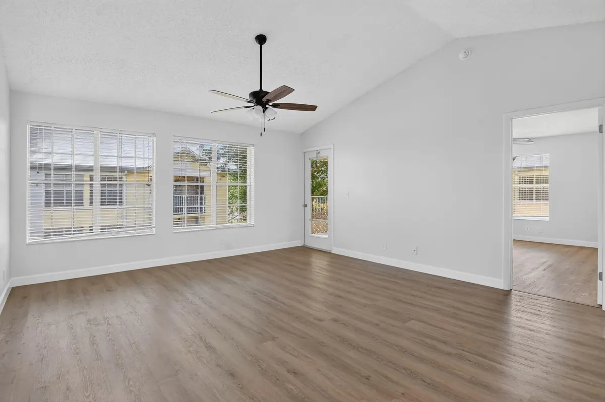 living at 6323 La Costa Drive M, Boca Raton