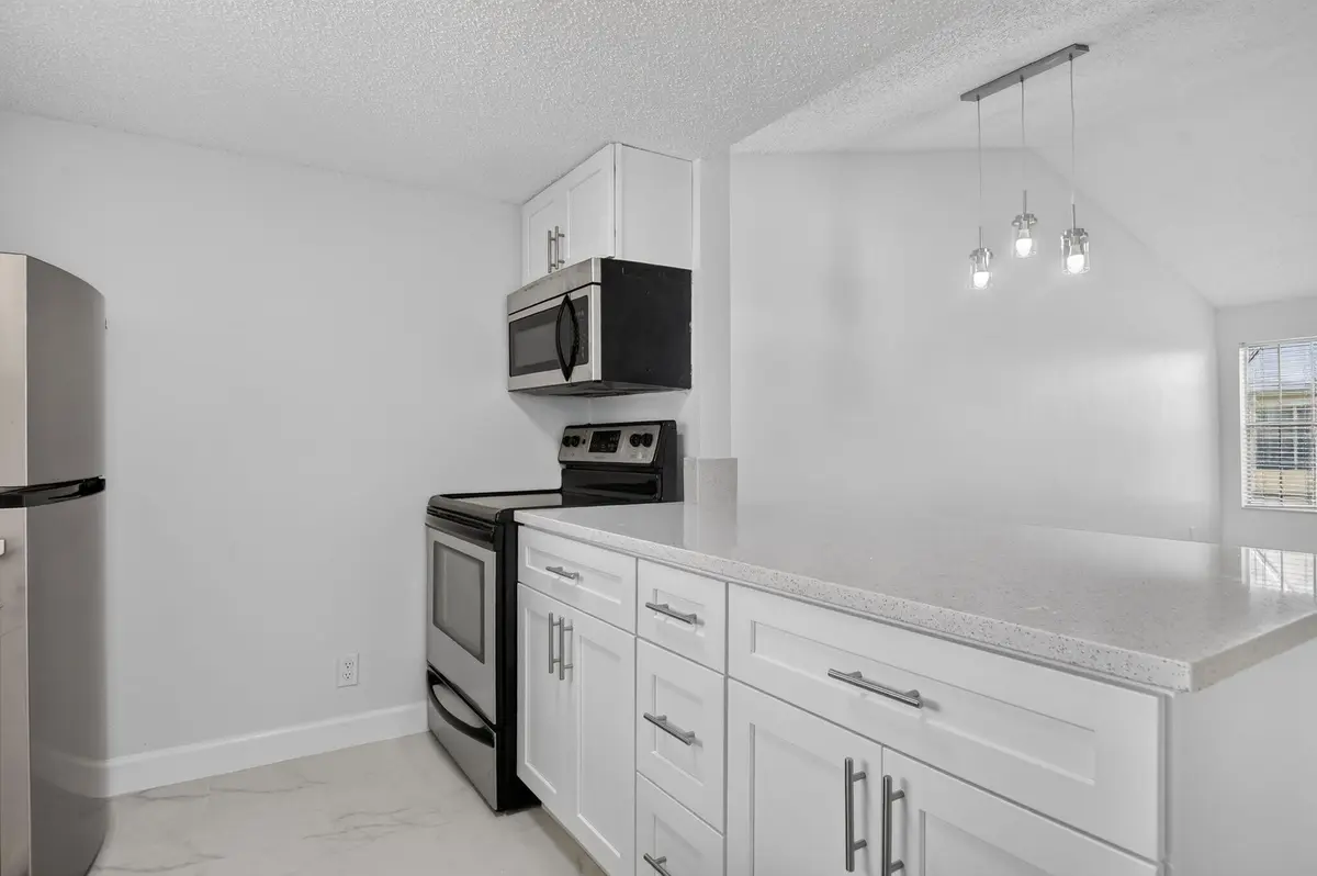 kitchen at 6323 La Costa Drive M, Boca Raton