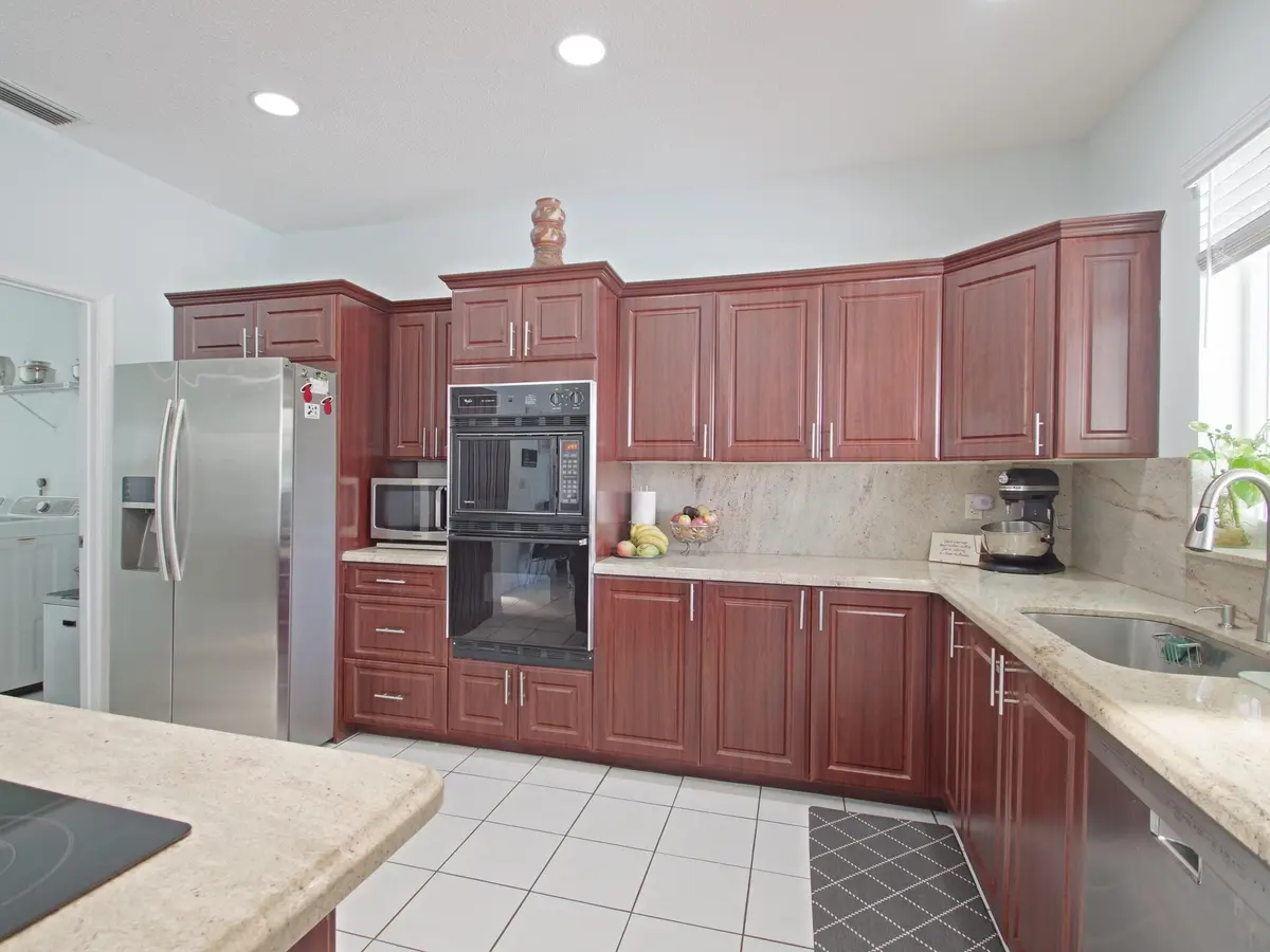 017-021-Kitchen 3-2048x1536 at 6300 NW 60th Way, Parkland