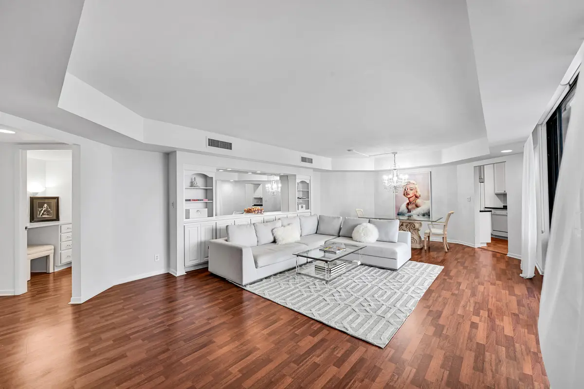 living area at 2860 S Ocean Boulevard 511, Palm Beach