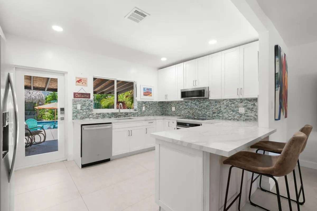 42-web-or-mls-1522 NE 17th Terrace, Fort at 1522 NE 17th Terrace, Fort Lauderdale