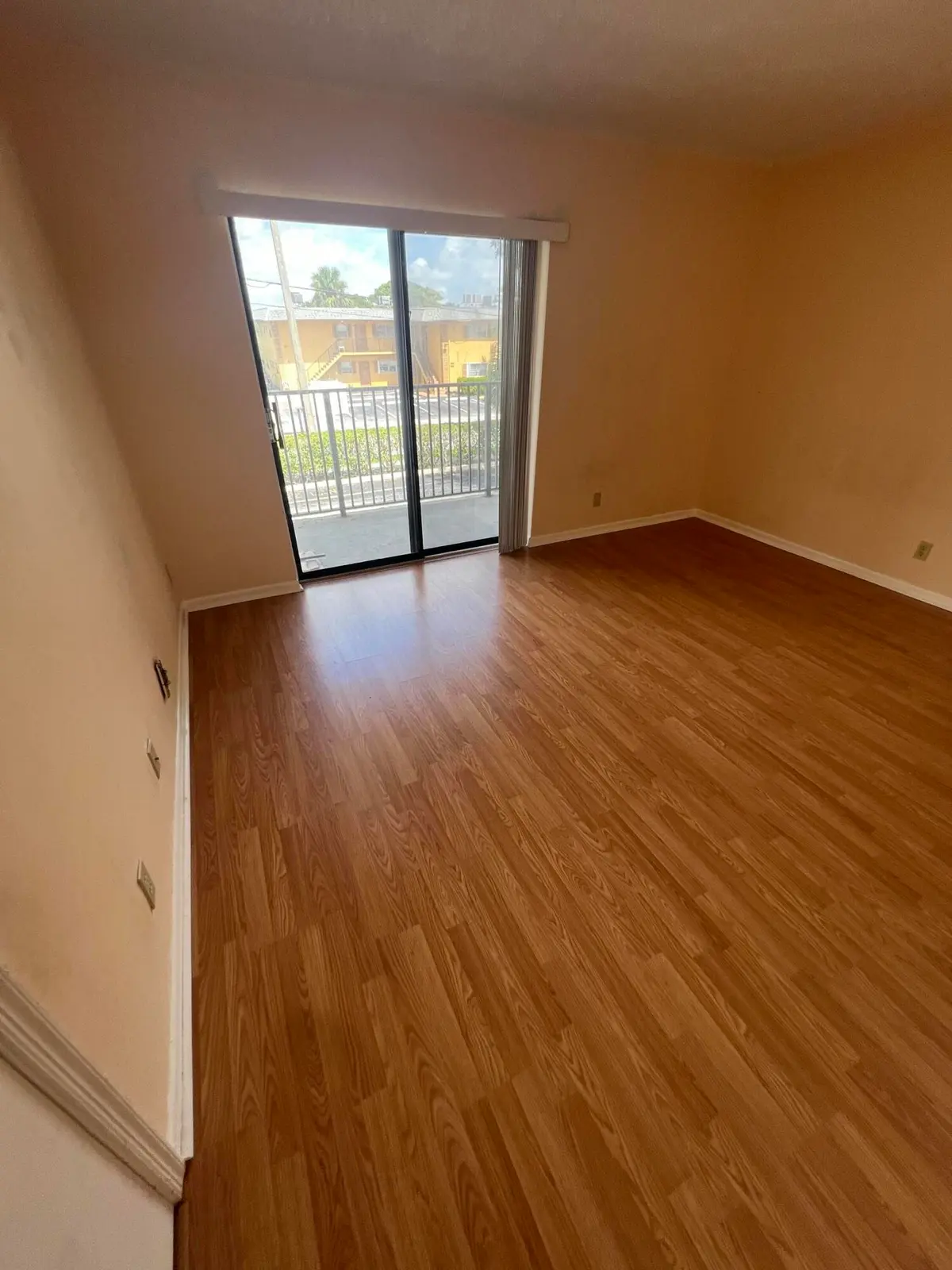 45 4 at 960 NW 45th Street B-6, Deerfield Beach
