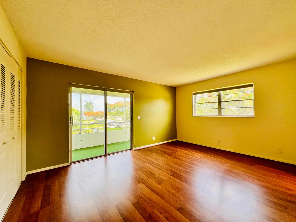 Additional View Bedroom Suite at 339 Windsor O, West Palm Beach