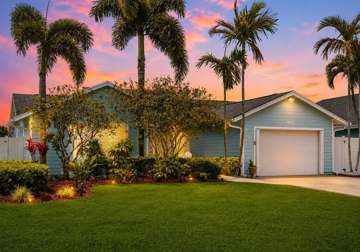 01_beyc6a41644000581 at 6216 Michael Street, Jupiter