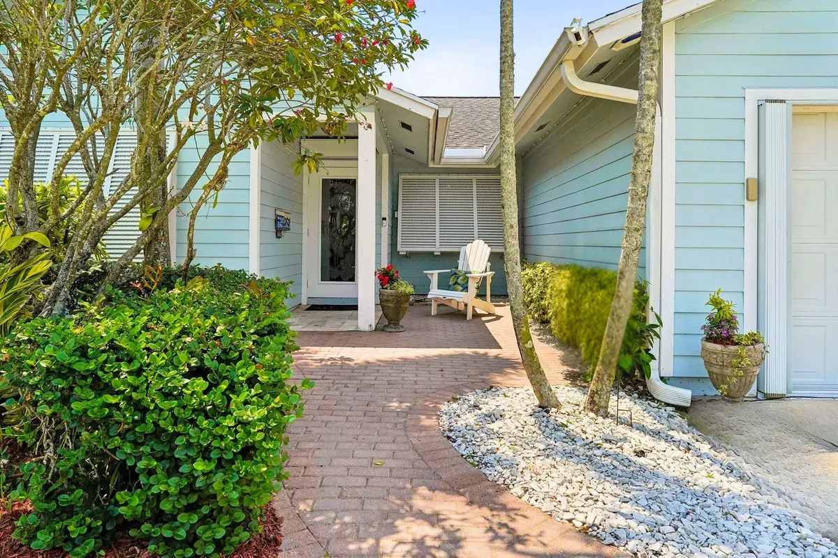 04_beyc6a2b0f15351b7 at 6216 Michael Street, Jupiter