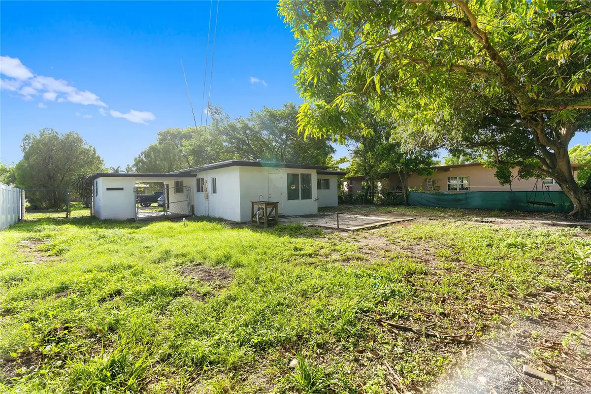 Photo 5 at 2001 NW 14th Avenue, Fort Lauderdale