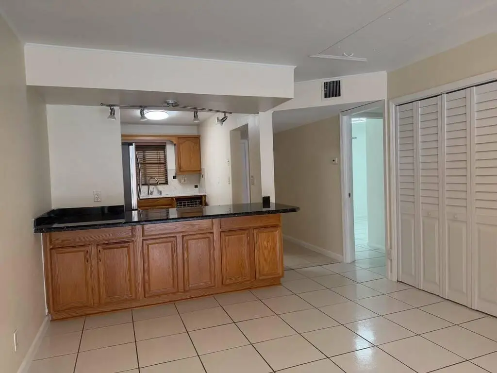 WhatsApp Image 2026-06-28 at 16.50.54 (2 at 2977 Riverside Drive 202, Coral Springs