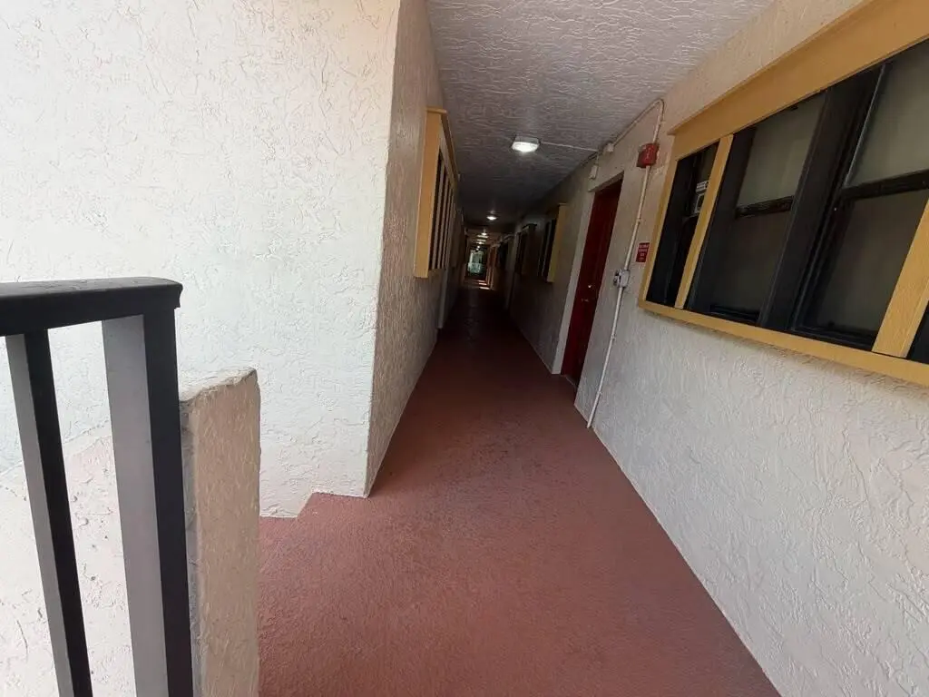WhatsApp Image 2026-06-28 at 16.50.53 (1 at 2977 Riverside Drive 202, Coral Springs