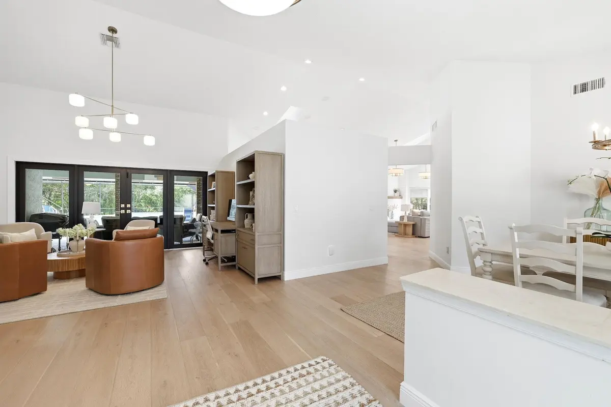 0H8A7409 at 15395 Meadow Wood Drive, Wellington