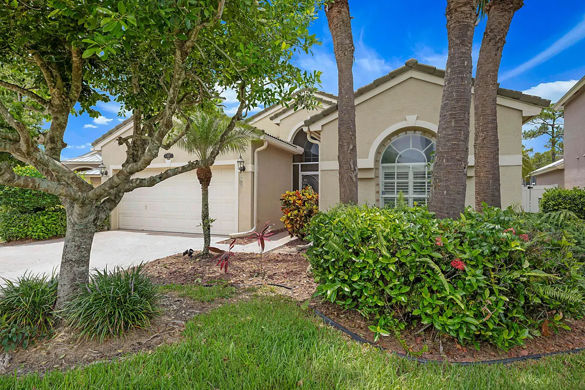 Front Elevation at 992 SE Westminster Place, Stuart