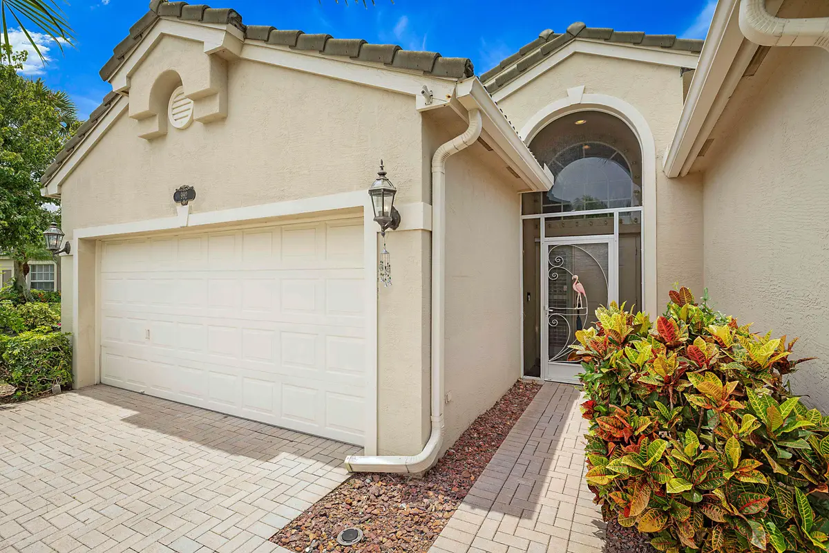 Front Elevation at 992 SE Westminster Place, Stuart