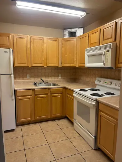 420 S B Street A4, Lake Worth Beach – leased
