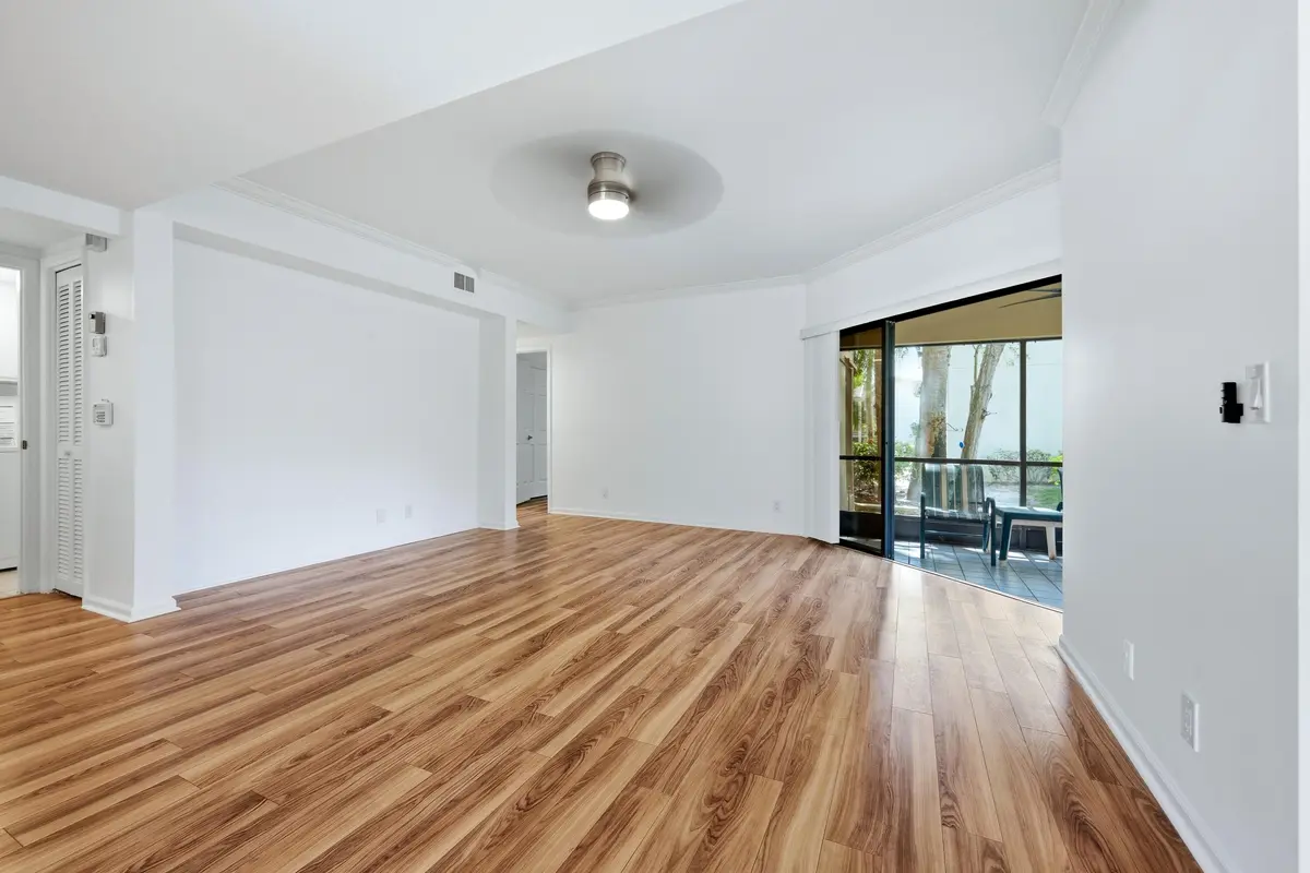 living room at 101 Waterview Drive, Palm Beach Gardens