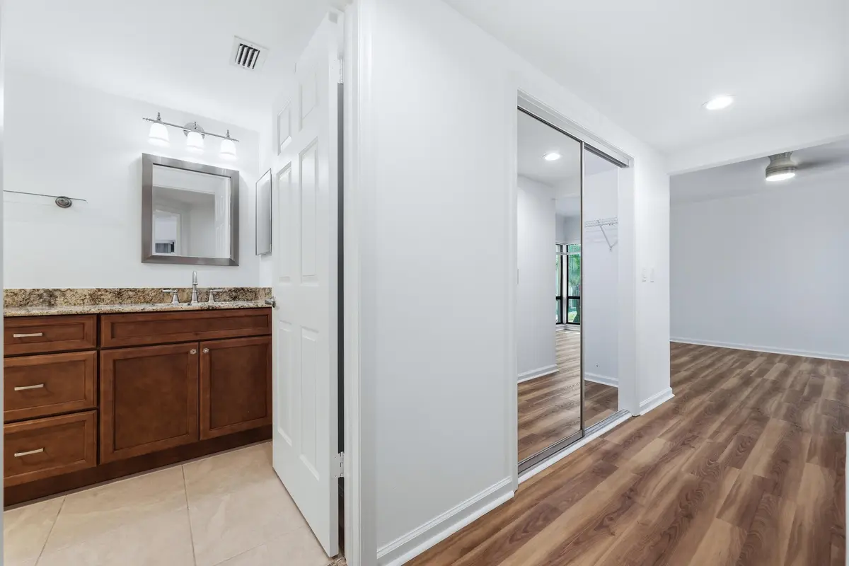 primary bedroom entry at 101 Waterview Drive, Palm Beach Gardens