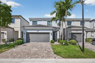 325 NW 33rd Lane, Pompano Beach – Single Family Residence for sale