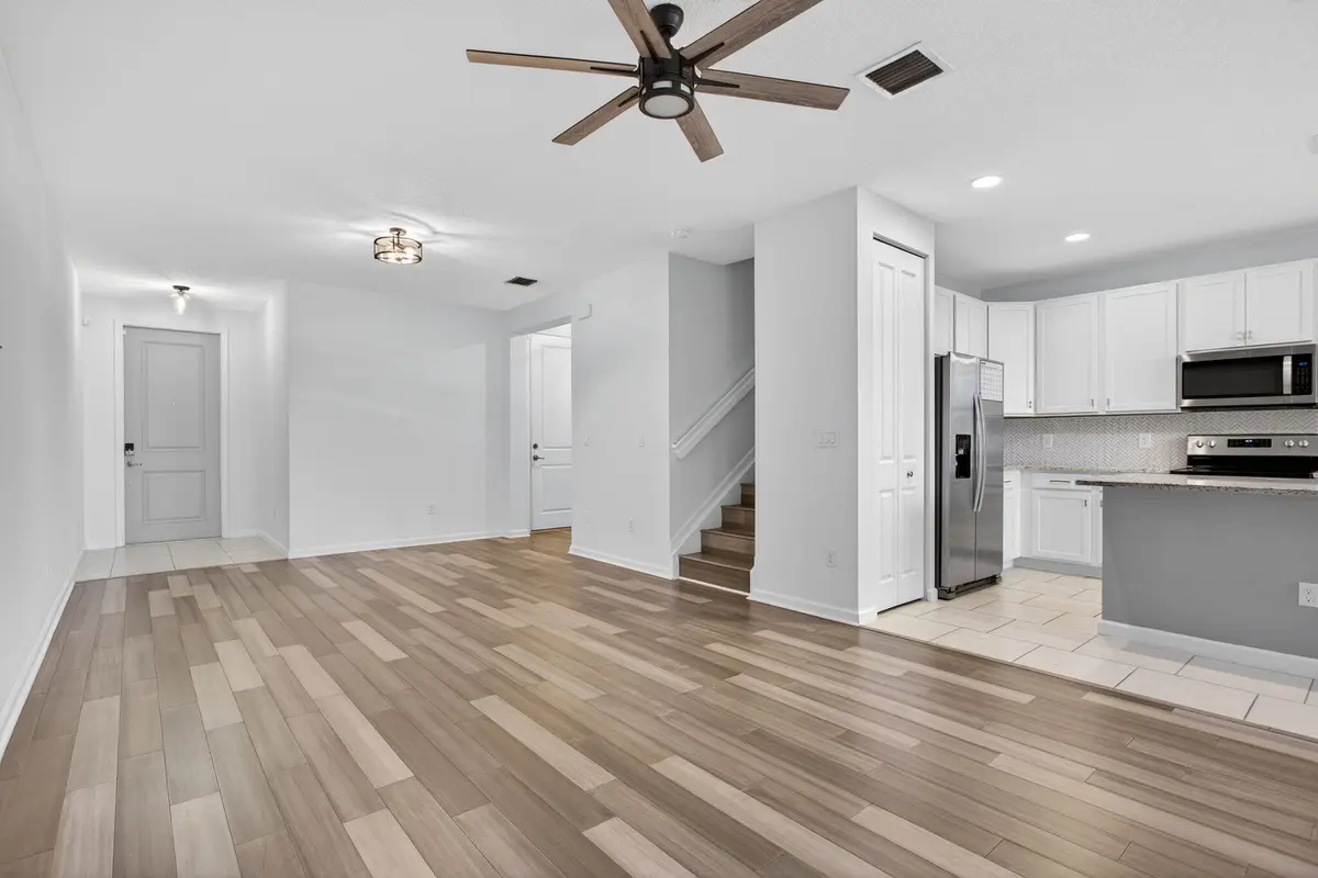 37-web-or-mls-325-6579 at 325 NW 33rd Lane, Pompano Beach