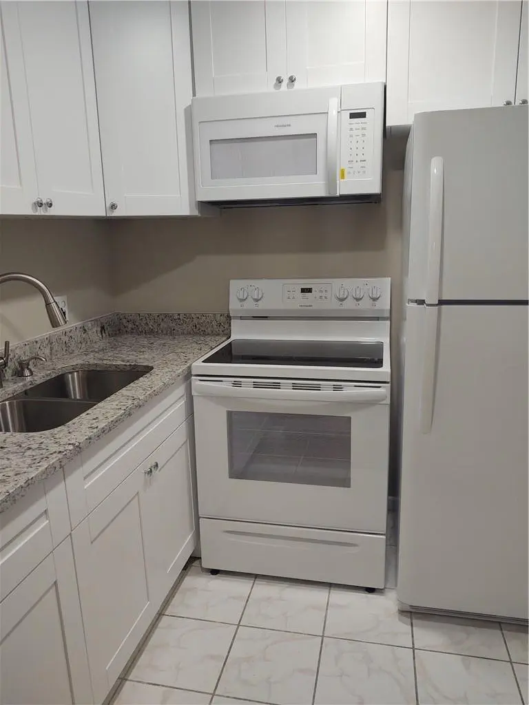 Photo 2 at 16 Keswick A 16, Deerfield Beach