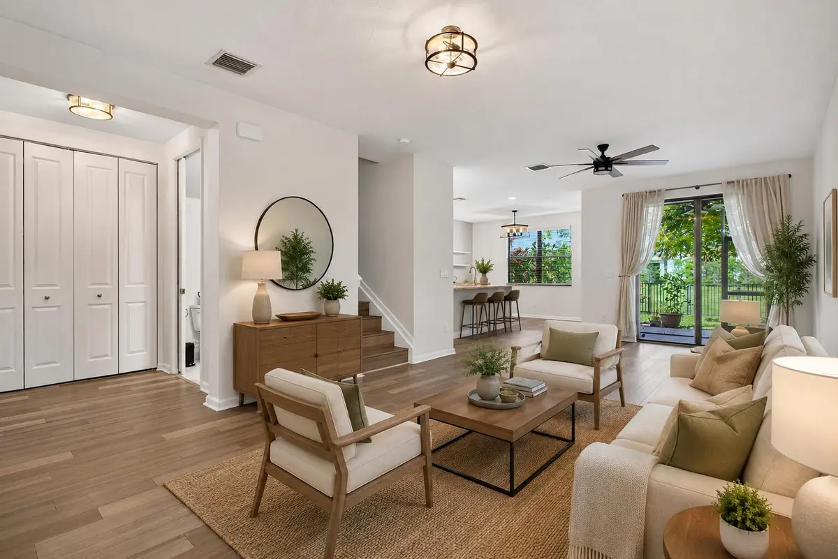 Virtually Staged at 325 NW 33rd Lane, Pompano Beach