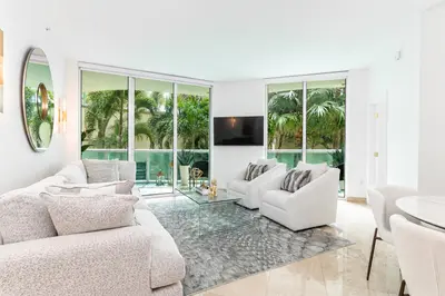 347 N New River Drive, Fort Lauderdale – sold