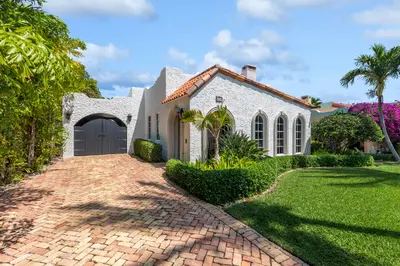 235 Nottingham Boulevard, West Palm Beach – Single Family Residence for sale